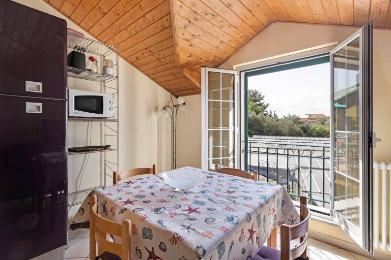 Rental apartment with patio | Sea view — photo 2