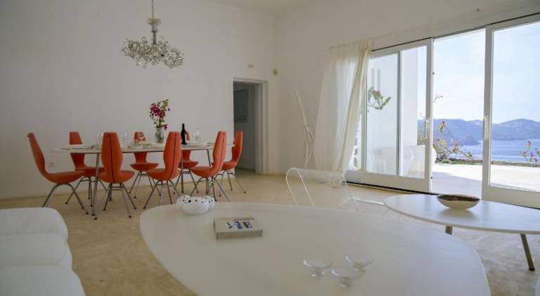 Villa with garden & terrace — photo 4