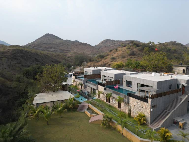 3252 m&sup2; Villa
