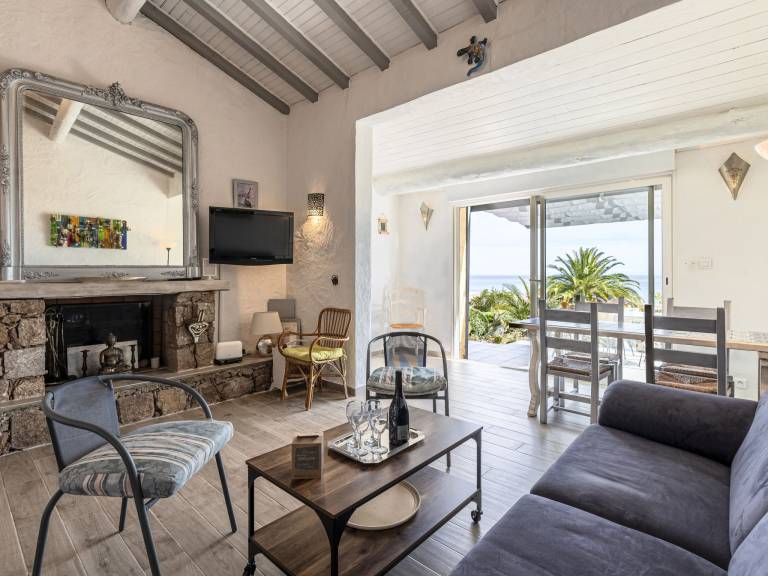 Vacation home with BBQ, terrace & garden | Sea view — photo 4