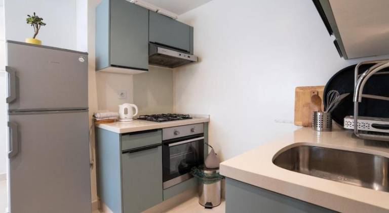 Rental apartment with patio — photo 3