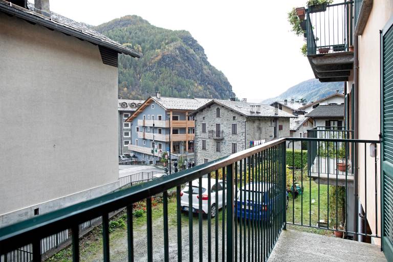 Apartment 'La Casetta Chiesa Valmalenco' with Mountain View, Private Terrace and Wi-Fi — photo 2