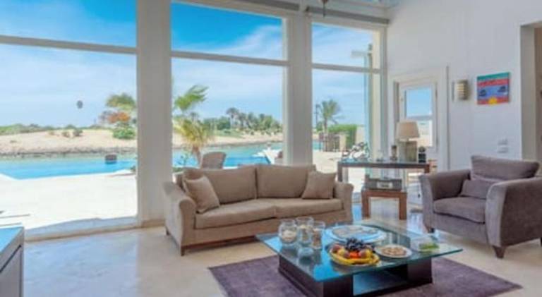 Villa with pool | Next to the beach | Pet-friendly — photo 2