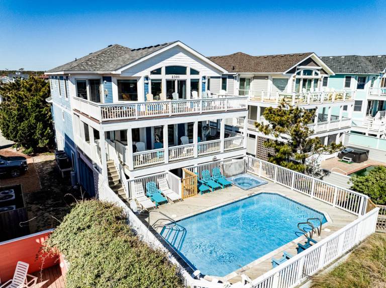 Wink Beach Oceanfront Private Pool, Hot Tub, and Dog Friendly in Nags Head, NC