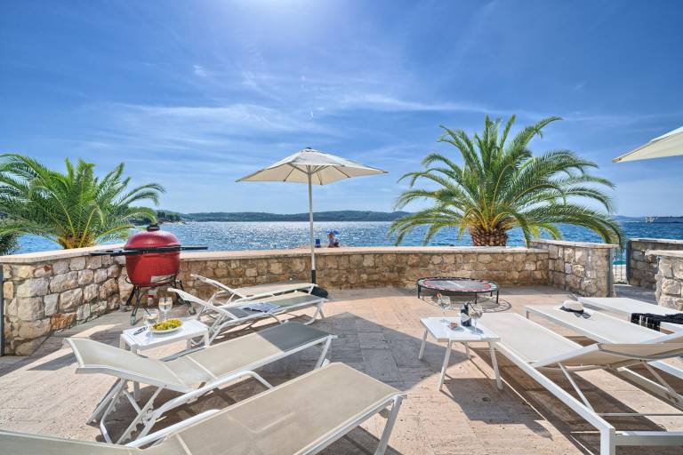 Beachfront Villa Deep Blue with Pool I — photo 4