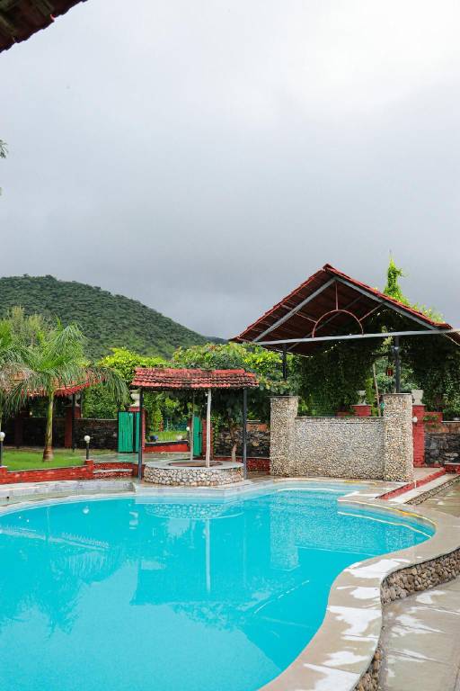 Villa with patio, yard & pool — photo 5