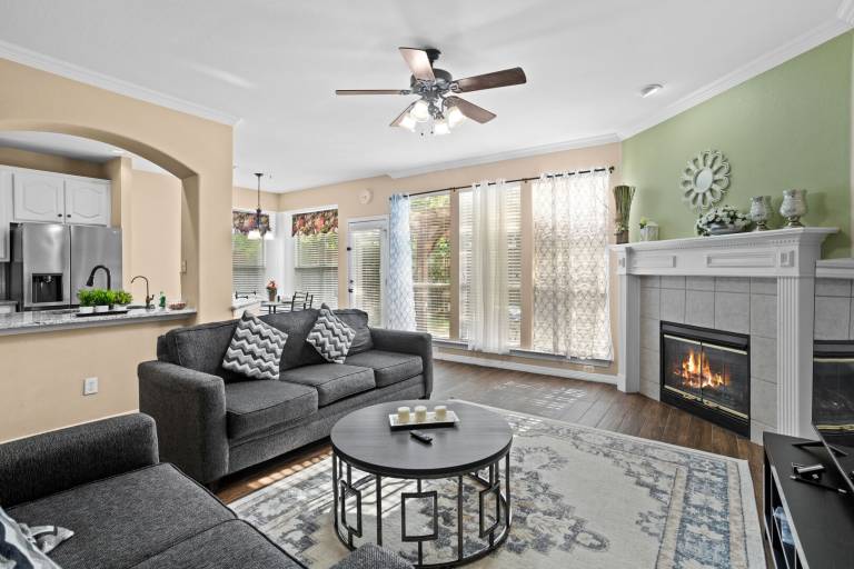 Vacation home with garden in Frisco, TX