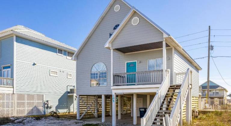 Vacation home with pool | Perfect for remote work in Gulf Shores, AL