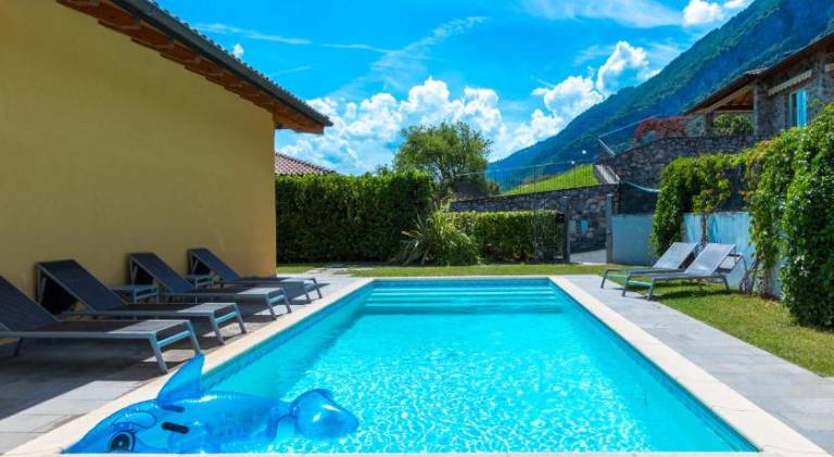 House with pool | Pets are welcome — photo 3