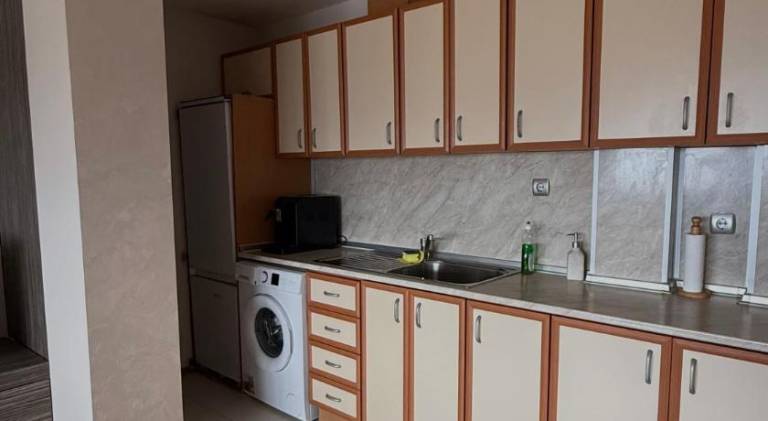 Apartment with garden & patio in Varna