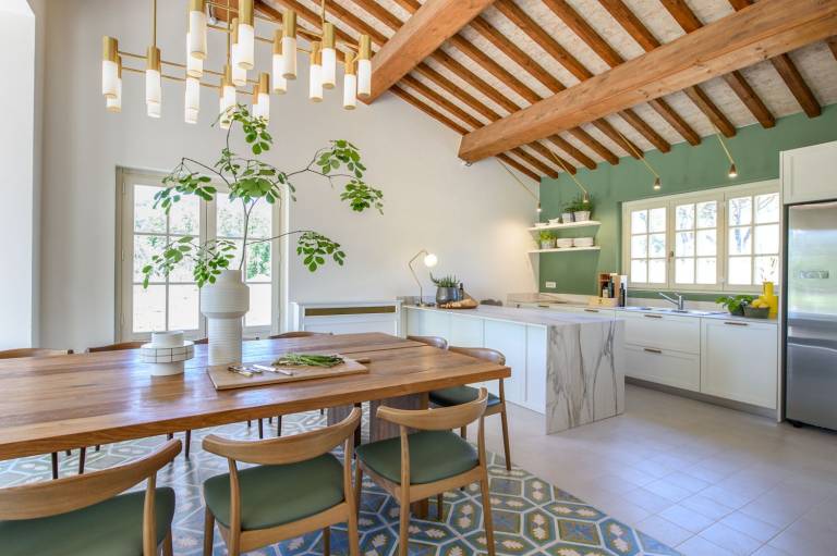 Child-friendly villa with grill, yard & private pool | Pets are welcome — photo 5