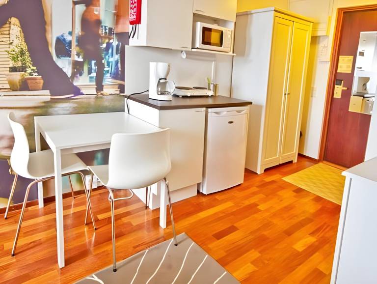 Serviced apartment for 8 persons — photo 4