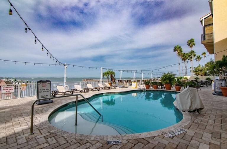 Condo  Dunedin