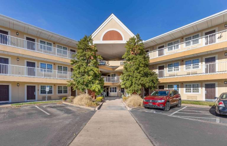 Extended Stay America Select Suites - St. Louis - Westport - East Lackland Rd. in Maryland Heights, MO