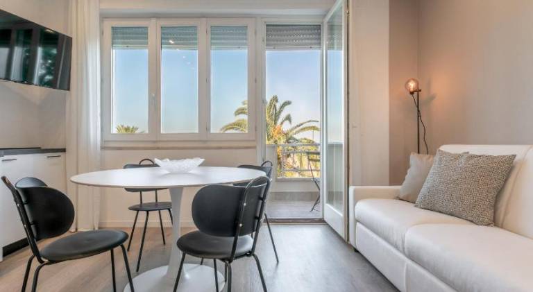 Holiday apartment with patio | Next to the beach | Pet-friendly — photo 2