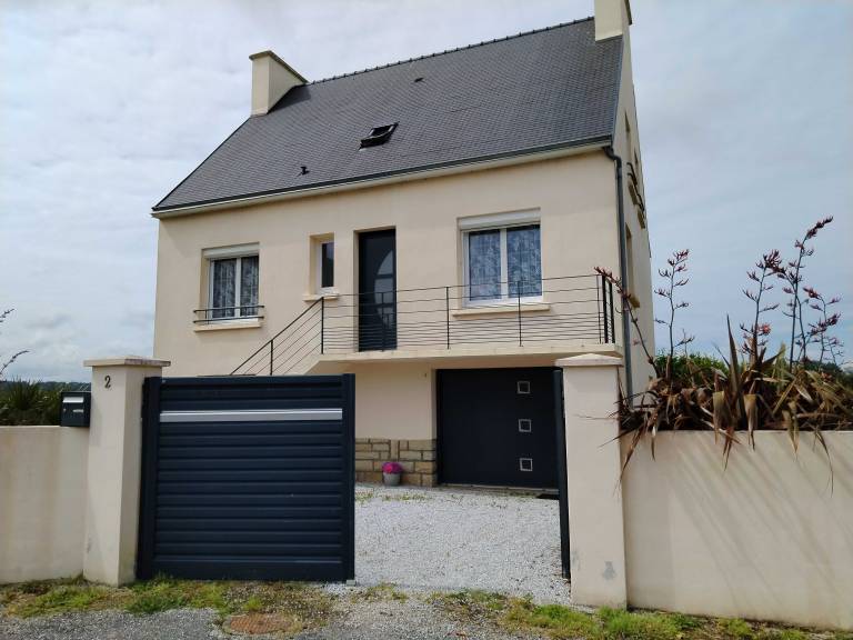 Gite with barbecue & yard — photo 3