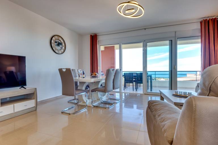 Apartment with barbecue & terrace | Sea view — photo 2