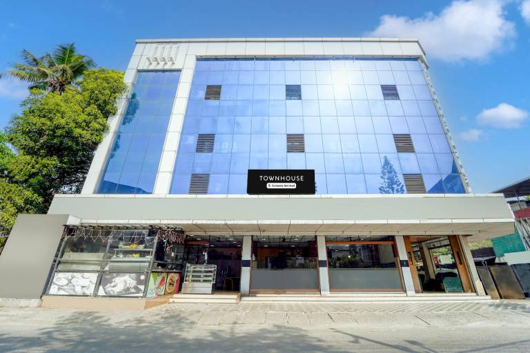 Super Townhouse City Center Ernakulam