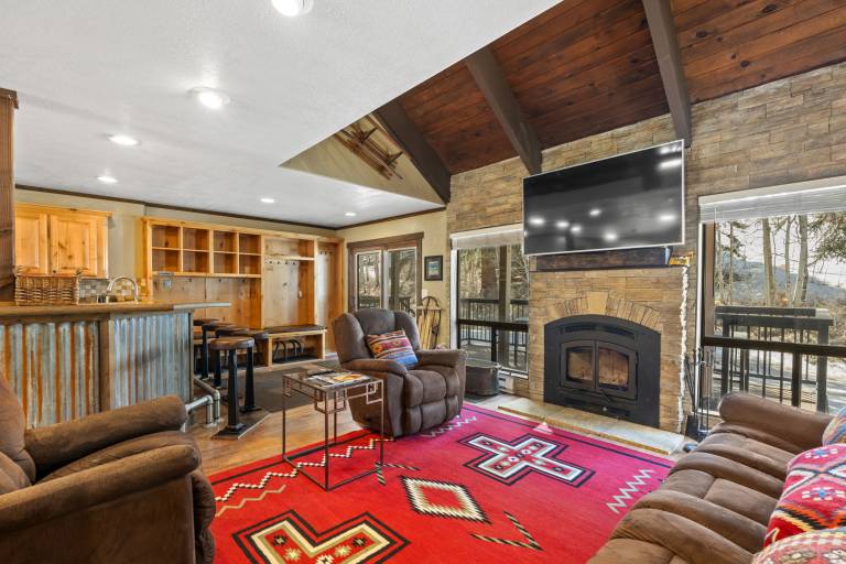 Family-oriented spacious condo with private pool & hot tub | Mountain view | Ski nearby | Dogs allowed in Durango, CO