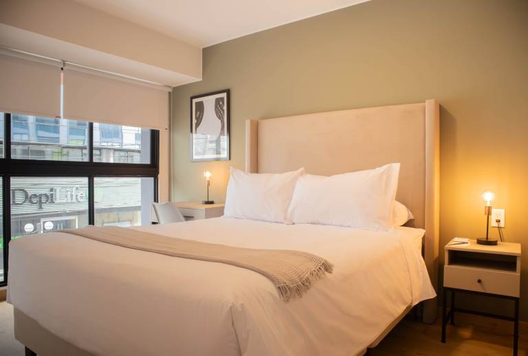 W Elegant 2BR w Great Balcony in Miraflores — photo 2