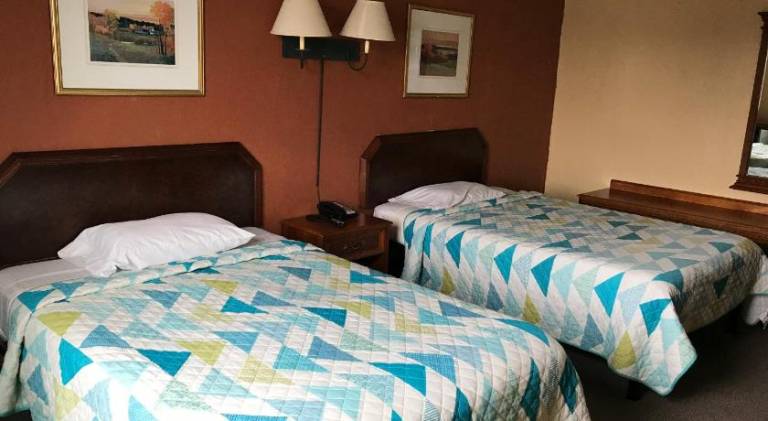 Economy Inn — photo 2