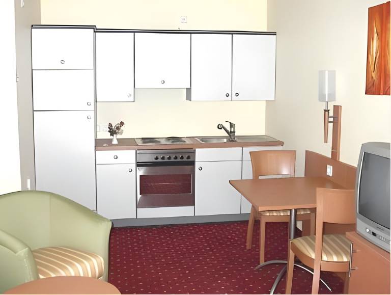 Residence — photo 2
