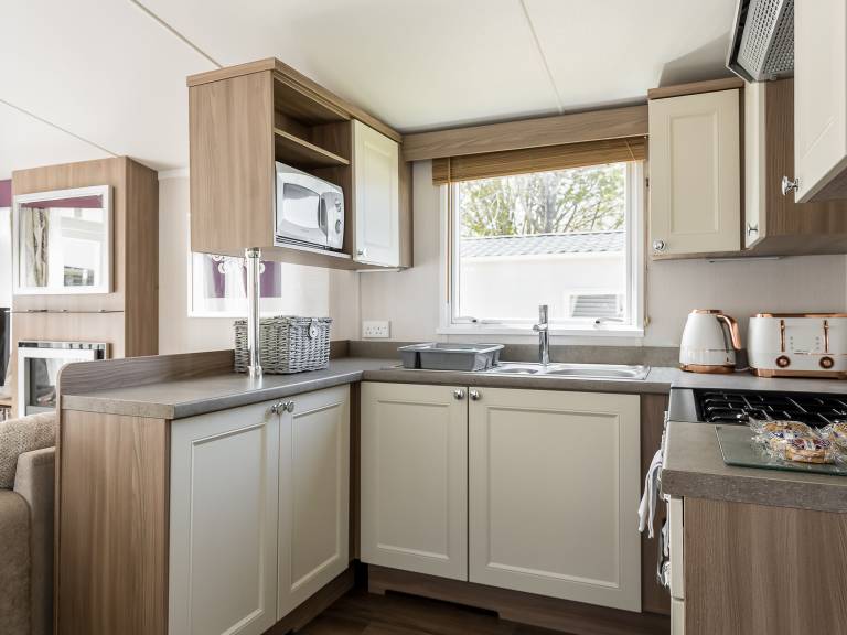 Family-oriented nice cottage | River view | Next to the beach | Pets are welcome — photo 3