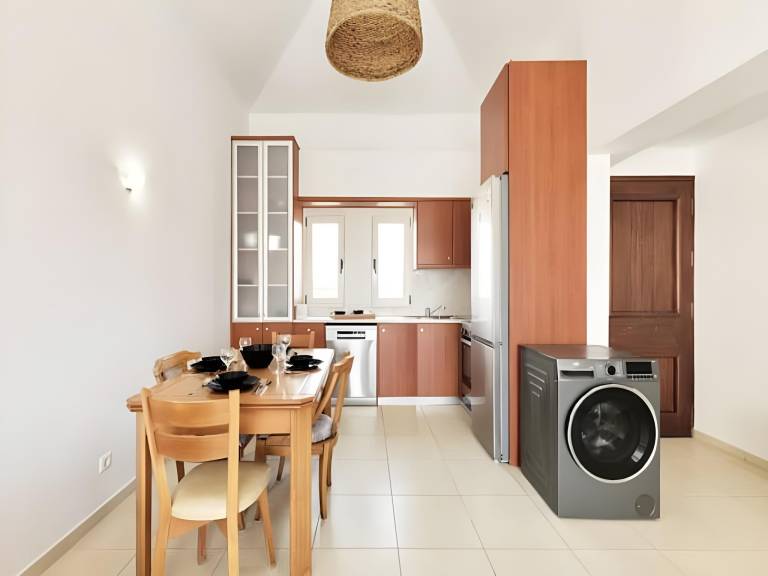 Cassiopeia 5 Bedroom Villa on beach with pool in Chania