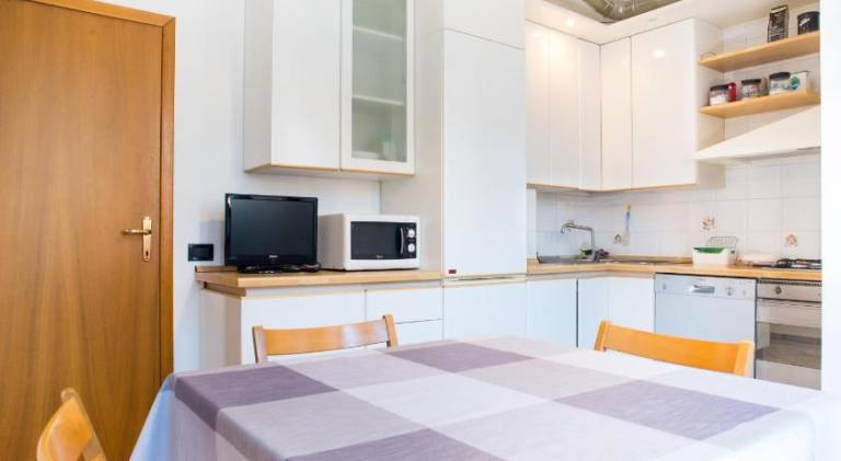 Holiday apartment with 2 rooms for 4 persons — photo 3