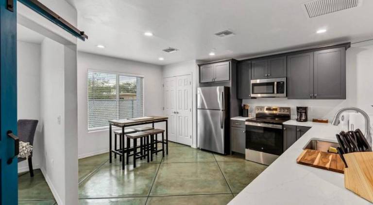 Beautiful vacation home | Pet-friendly — photo 3