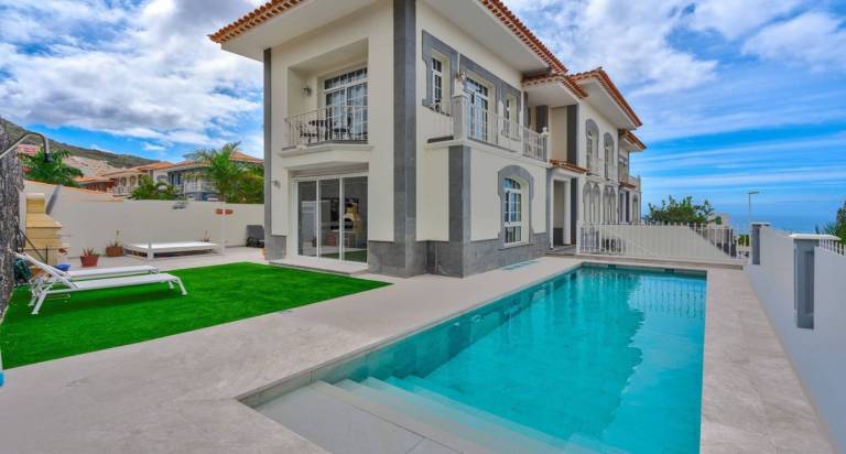 Ferienhaus in Costa Adeje f&uuml;r max. 12 Personen am Atlantik