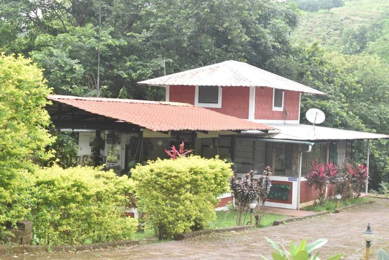 Resort  Dapoli