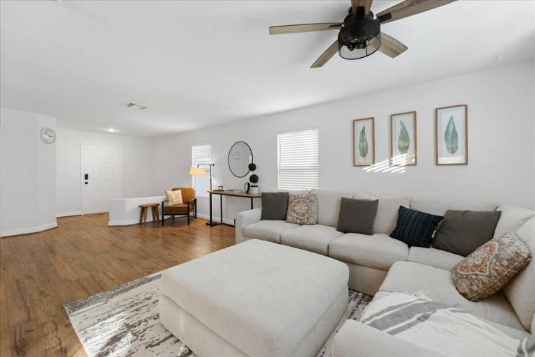 House Silver Crossing