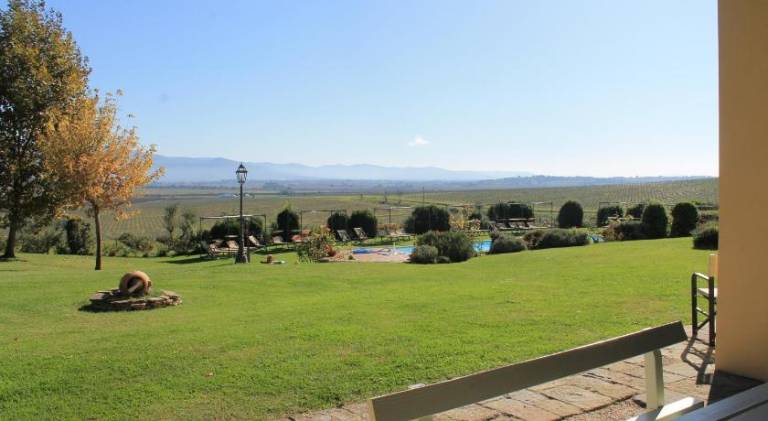 Vacation home with pool, patio & yard — photo 4