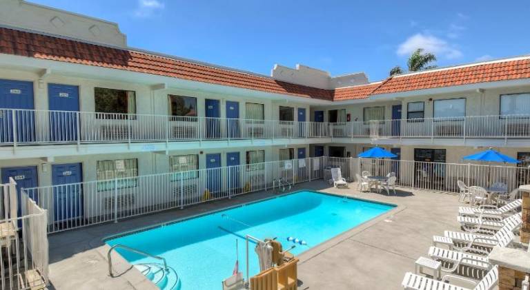 Motel 6 Carlsbad, CA - Near Legoland — photo 4