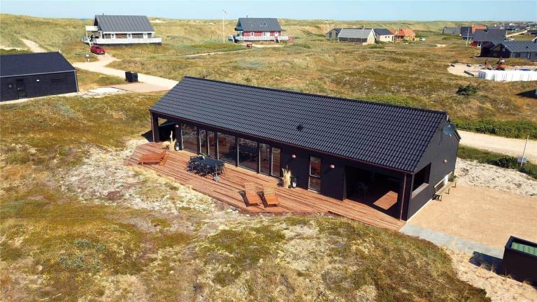 Fully equipped vacation home with hot tub, barbecue & terrace | Beach nearby | Dogs allowed — photo 2