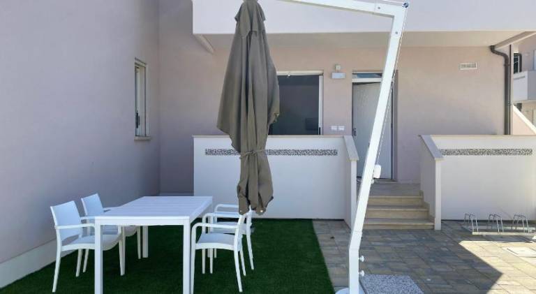 Holiday apartment with yard — photo 2