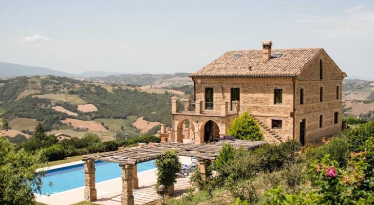 300 m&sup2; Villa