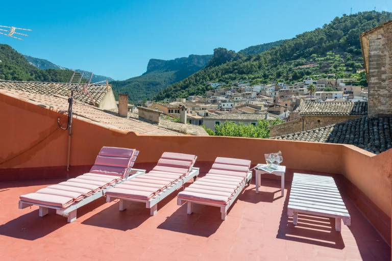 DARRERA ES CAMPANAR Chalet with terrace in BUNYO