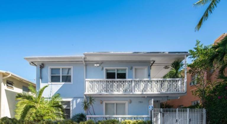 South Beach Studio Free Parking Walk to Ocean Drive — photo 2