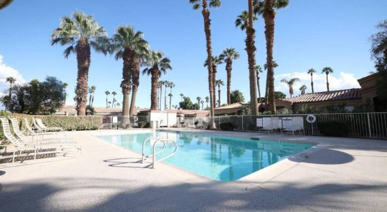 Lovely villa with jacuzzi & pool | Pets are welcome — photo 5