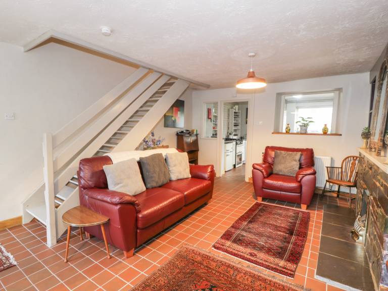 Cottage with yard & terrace | Beach view — photo 5