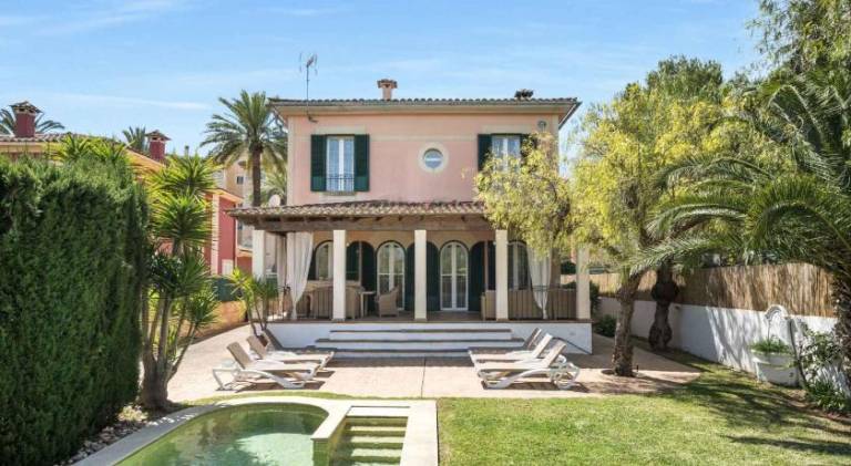 Villa with terrace, yard & grill in Palma de Mallorca