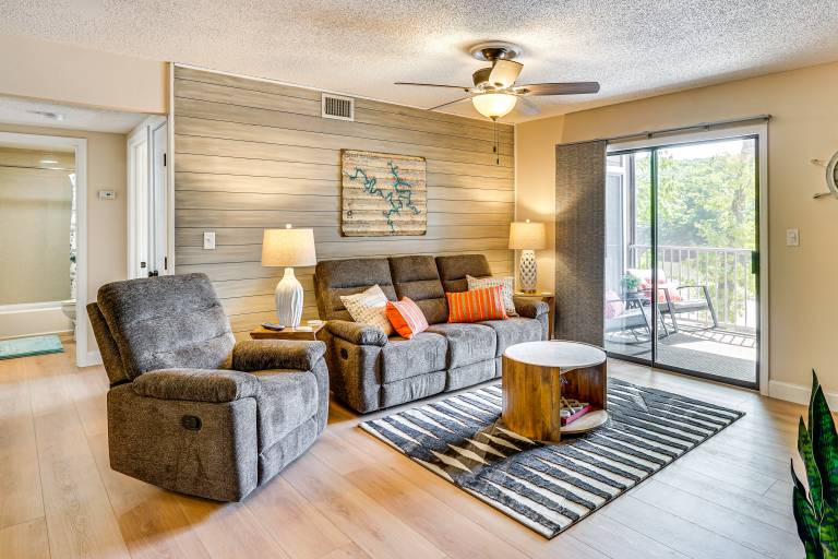 Lake & Pool Access: Lazy Days Condo w/ Balcony! — photo 5
