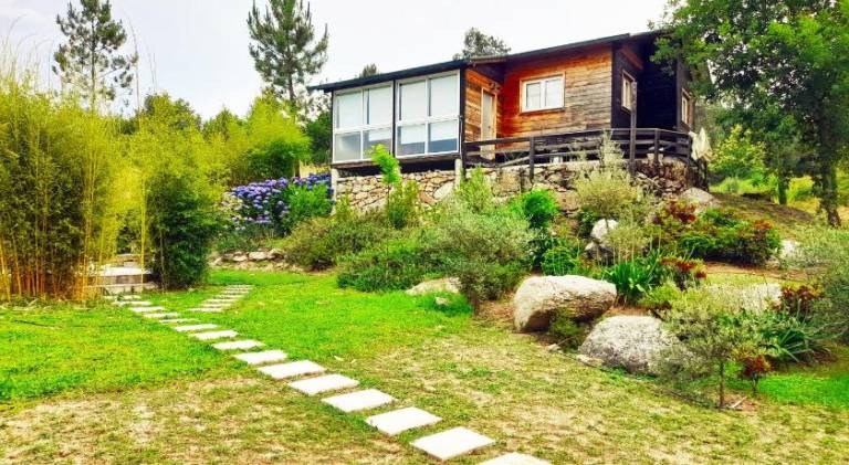 House with pool, grill & yard in Viseu