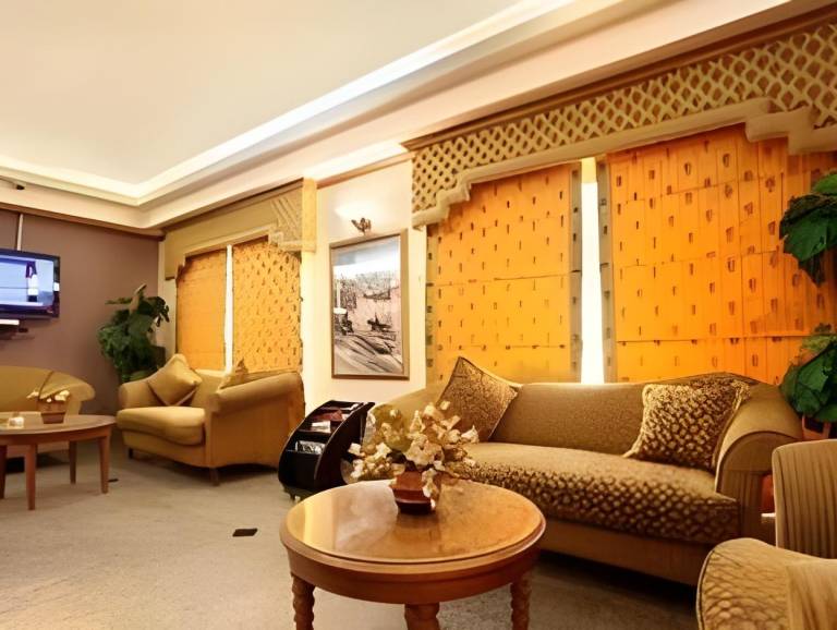 Serviced apartment with terrace & garden — photo 5