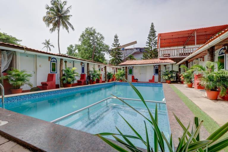 Morjimbay resort in Morjim