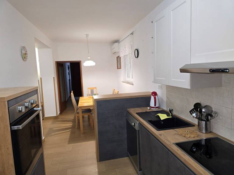 Apartment with garden, terrace & BBQ | Sea view — photo 4