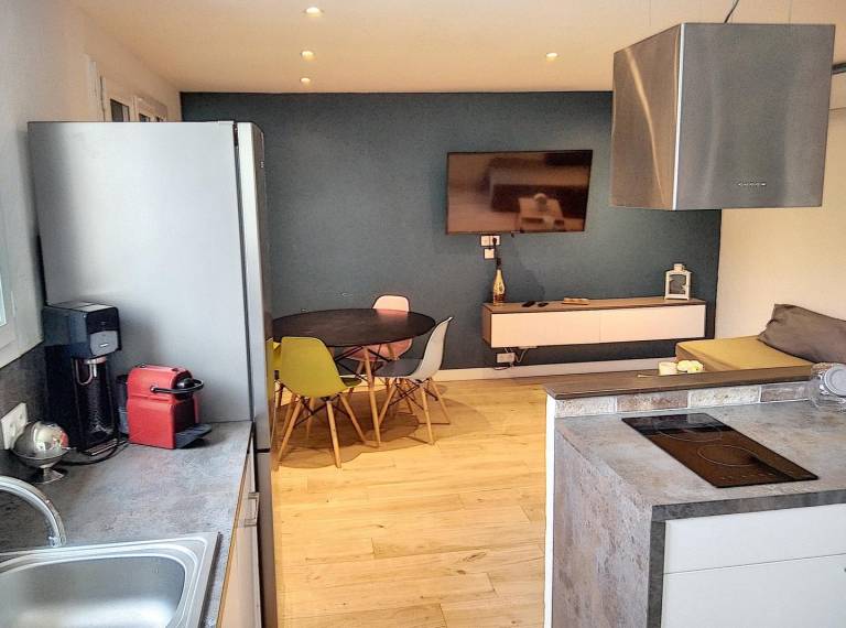 Lovely apartment with patio | Close to the beach | Perfect for remote work | Pet-friendly in Antibes