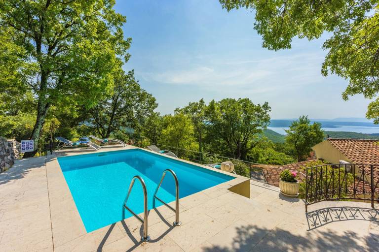 Fully equipped house with barbecue, yard & private pool | Beach view | Suitable for remote work | Pets allowed — photo 2